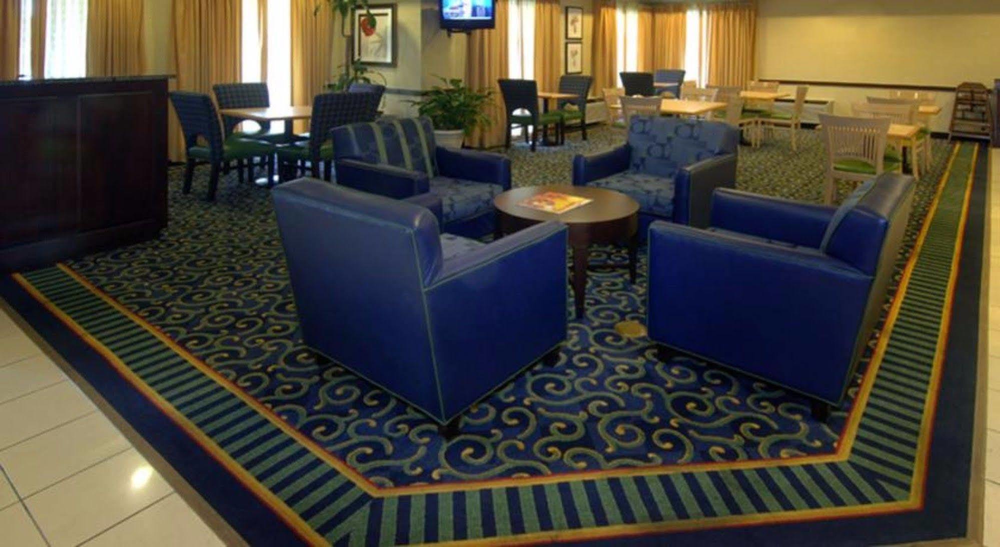 Comfort Inn & Suites Montgomery East Carmichael Rd Exterior foto